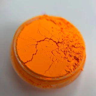Pomarańczowy neonowy pigment